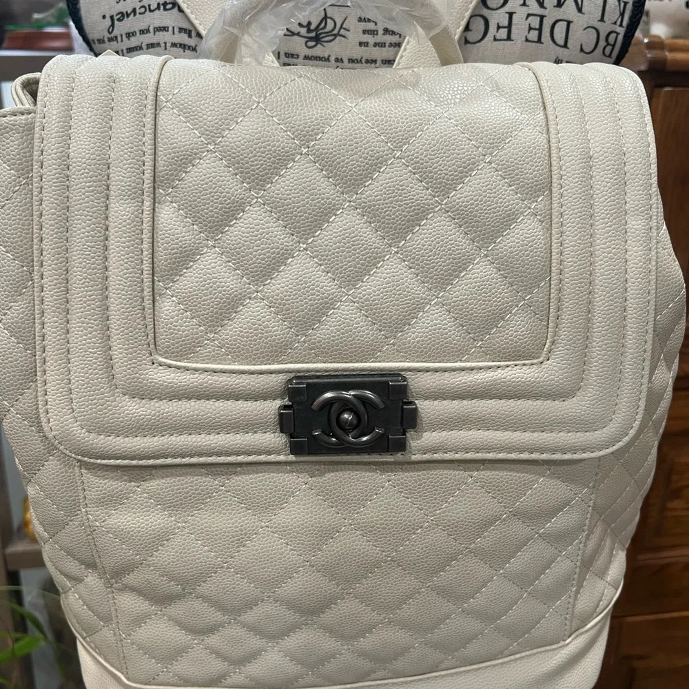 Chic Cream‎ Quilted Women's Backpack